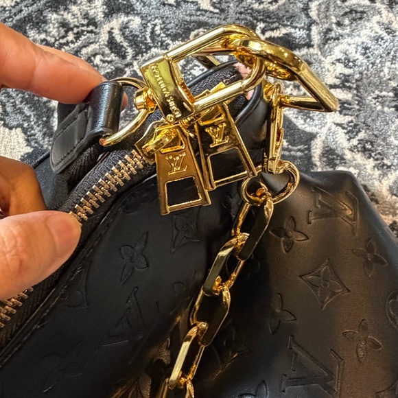 LV crossbody bag - Picture 3 of 6